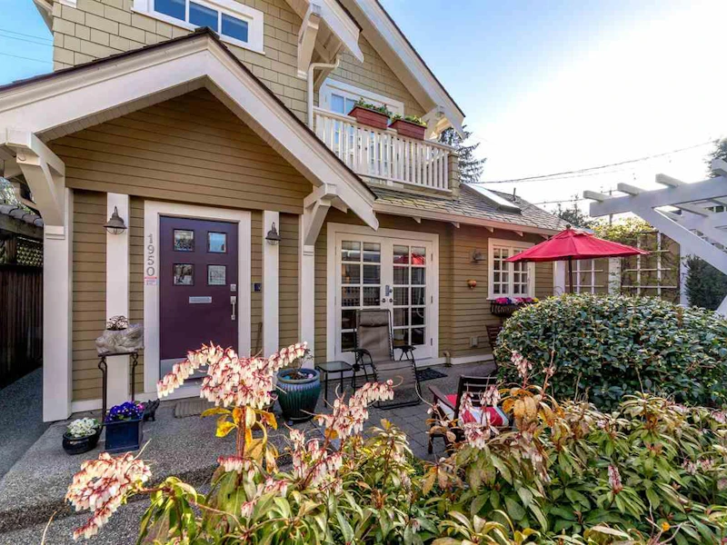 1950 W 14th Avenue, Vancouver BC V6J 2K2