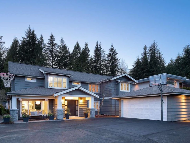 4227 Lions Avenue, North Vancouver BC V7R 3S2