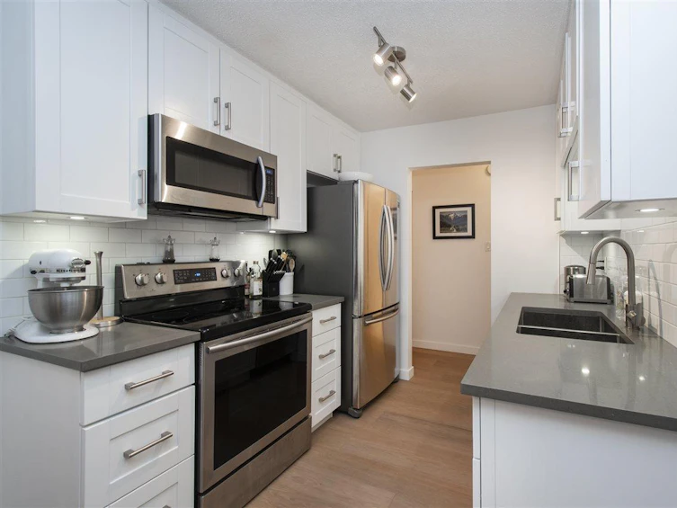 301-150 East 5th Street, North Vancouver, BC, V7L 1L5