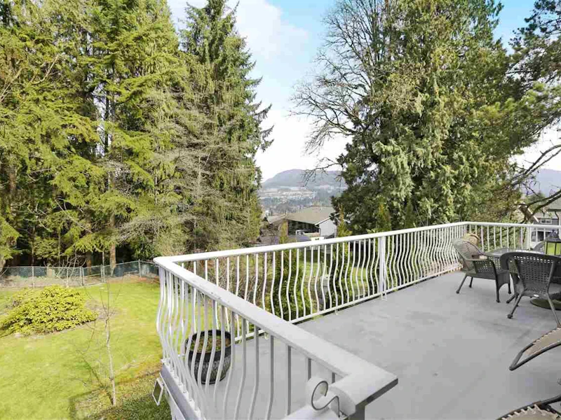 951 Baker Drive, Coquitlam BC V3J 6X4
