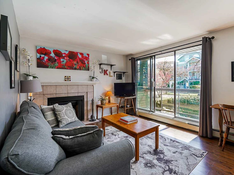 205-1875 West 8th Avenue, Vancouver, BC, V6J 1V9