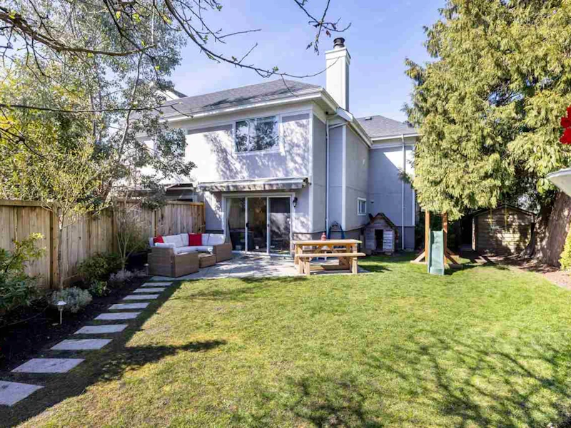 160 E 17th Avenue, Vancouver BC V5V 1A4