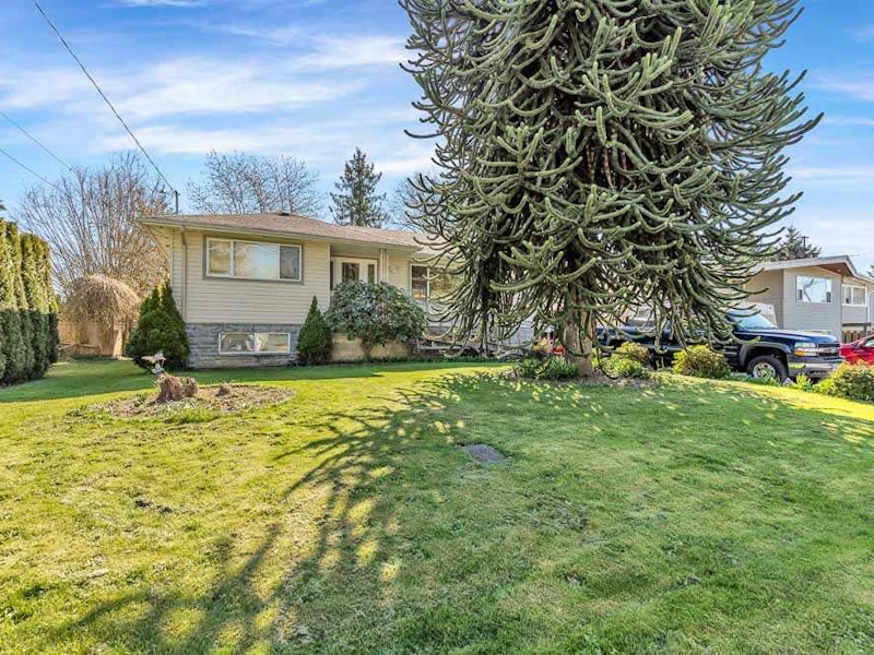 12046 York Street, Maple Ridge BC V2X 5R9