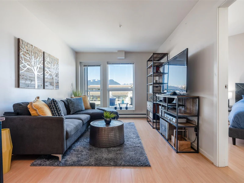 404 - 2891 E Hastings Street, Vancouver BC V5K 5J8