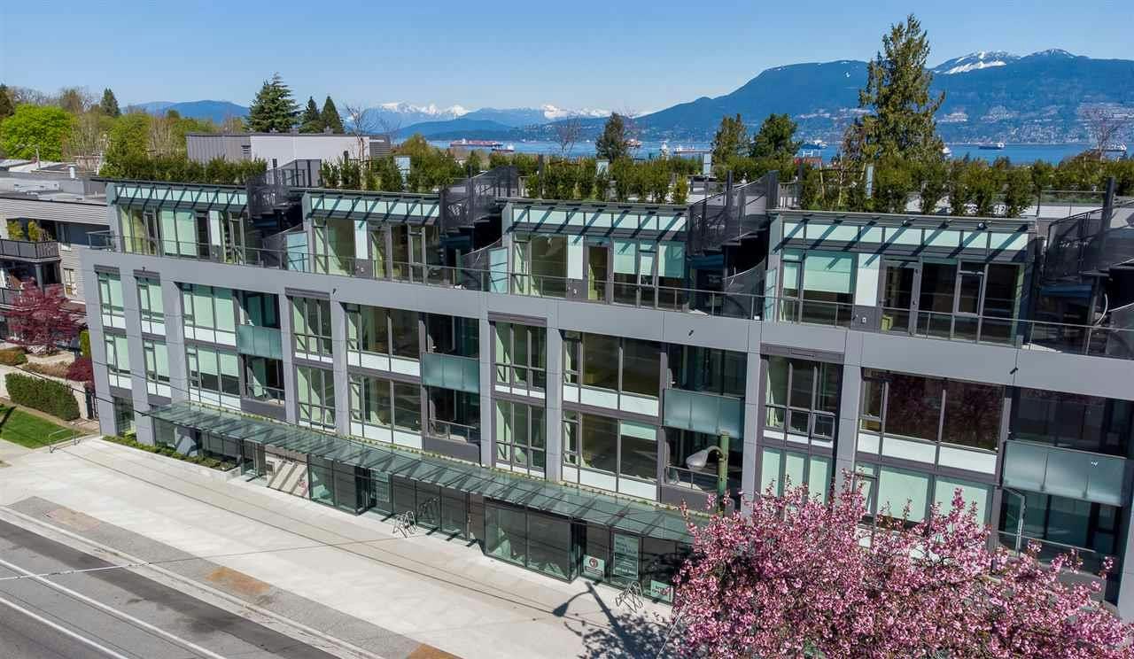 210-3639 West 16th Avenue, Vancouver, BC, V6R 3C3
