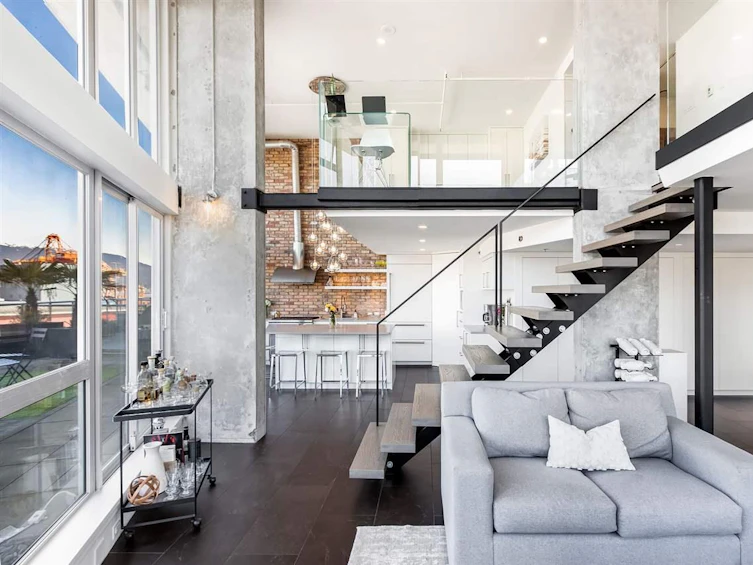 624-289 Alexander Street, Vancouver, BC, V6A 1C2