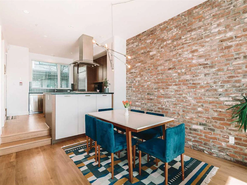 20 - 230 Salter Street, New Westminster BC V3M 0G1