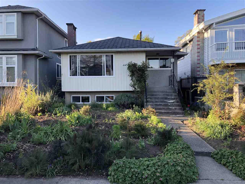 119 E 46th Avenue, Vancouver BC V5W 1Z3