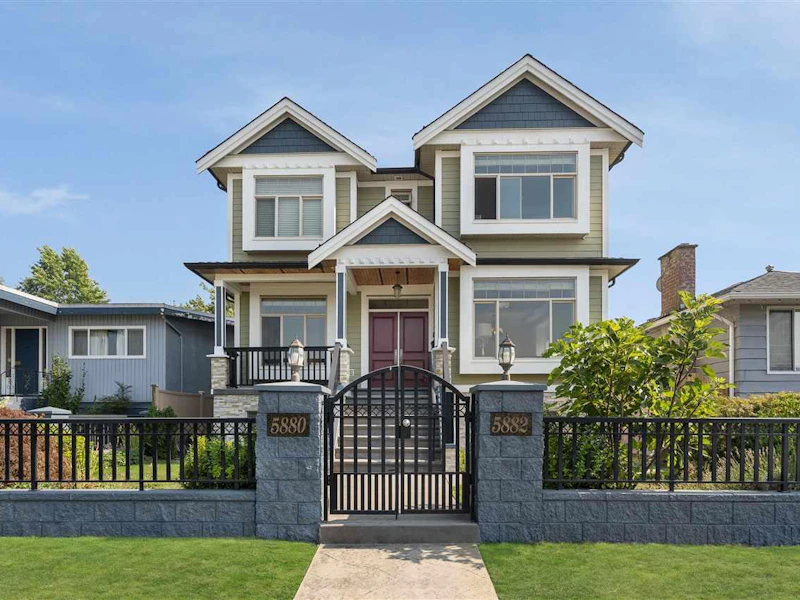 5880 Clarendon Street, Vancouver BC V5R 3K6