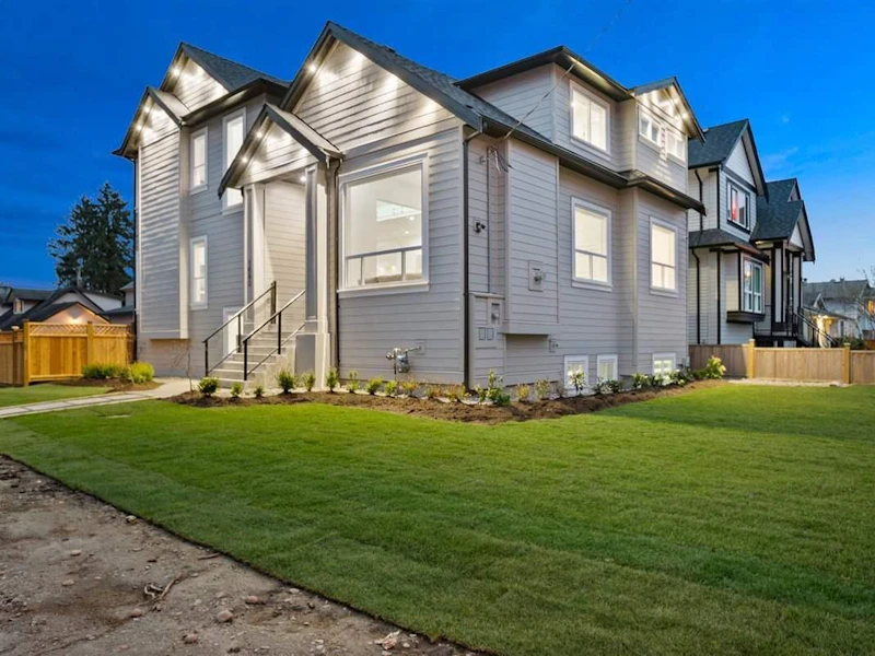 1680 Salisbury Avenue, Port Coquitlam BC