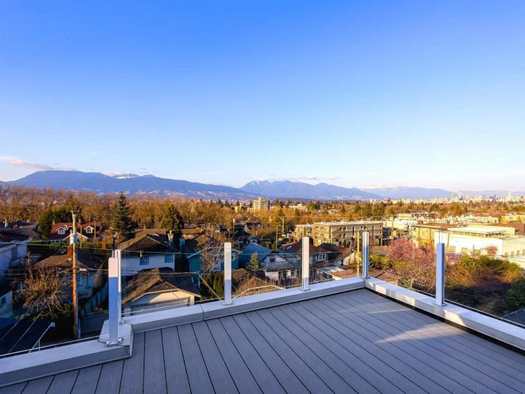 3823 West 11th Avenue, Vancouver, BC, V6R 2K8