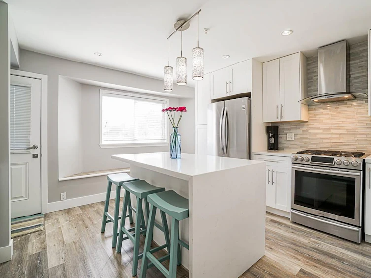 3604 Napier Street, Vancouver, BC, V5K 2X9