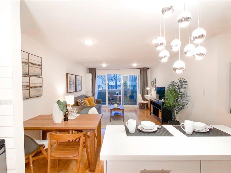 205 - 1775 W 11th Avenue, Vancouver BC V6J 2C1