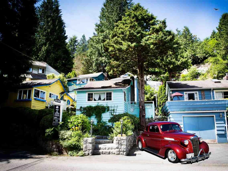 6581 Nelson Avenue, West Vancouver, BC, V7W 2A5