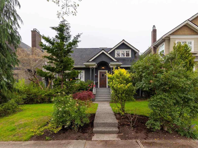 2949 W 32nd Avenue, Vancouver BC V6L 2B8