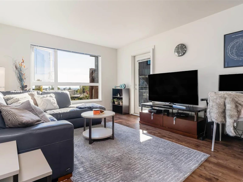 321 - 7058 14th Avenue, Burnaby BC V3N 1Z2