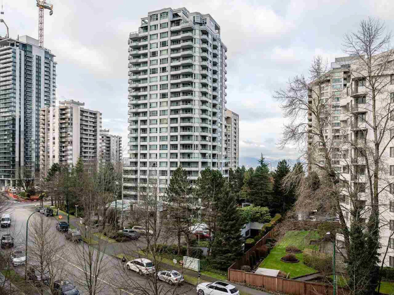 602 - 4888 Hazel Street, Burnaby BC V5H 4T4