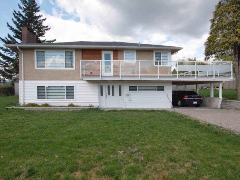 1705 Smith Avenue, Coquitlam BC V3J 2Y6