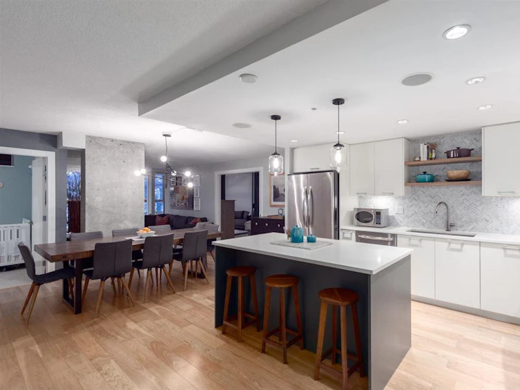 206-1159 Main Street, Vancouver, BC, V6A 4B6