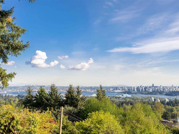 797 Eyremount Drive, West Vancouver, BC, V7S 2A3