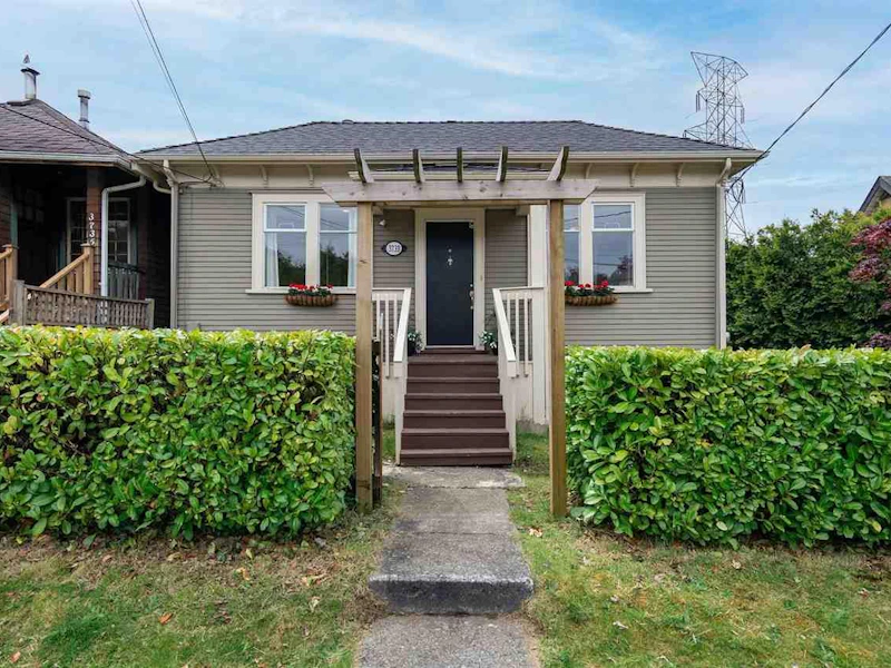 3733 Parker Street, Burnaby BC V5C 3B2