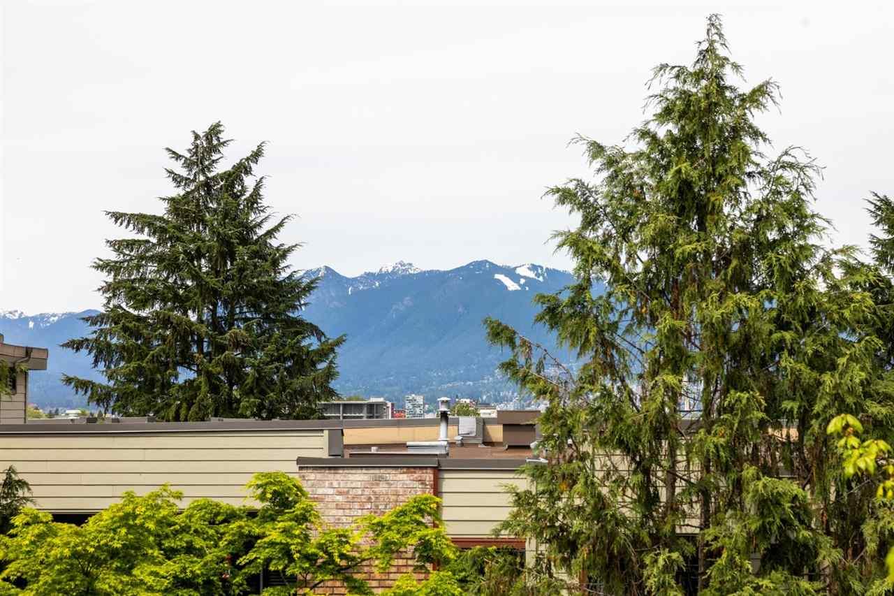 302-1099 East Broadway, Vancouver, BC, V5T 1Y5