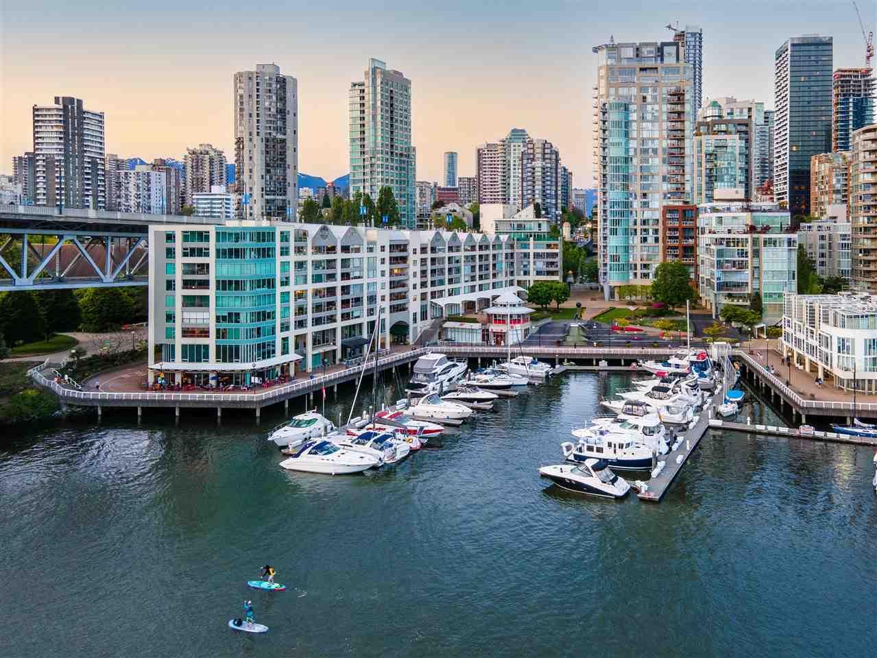 2203-1000 Beach Avenue, Vancouver, BC, V6E 4M2