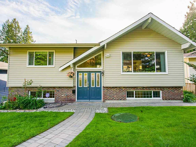 6106 Marine Drive, Burnaby BC V3N 2X1