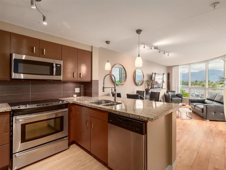 202-588 Broughton Street, Vancouver, BC, V6G 3E3