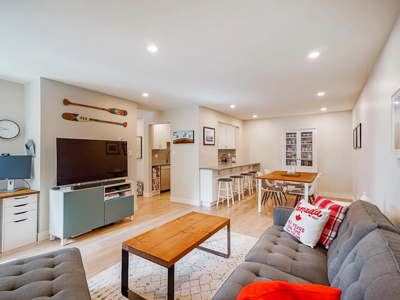 5148 Hastings Street, Burnaby BC V5B 1P6