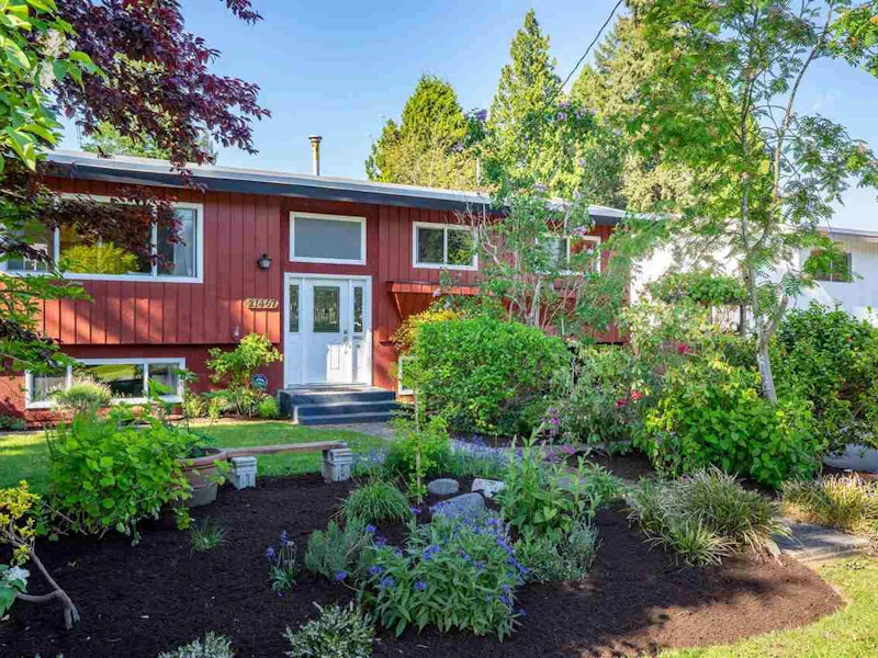 21467 122nd Avenue, Maple Ridge BC V2X 3W7