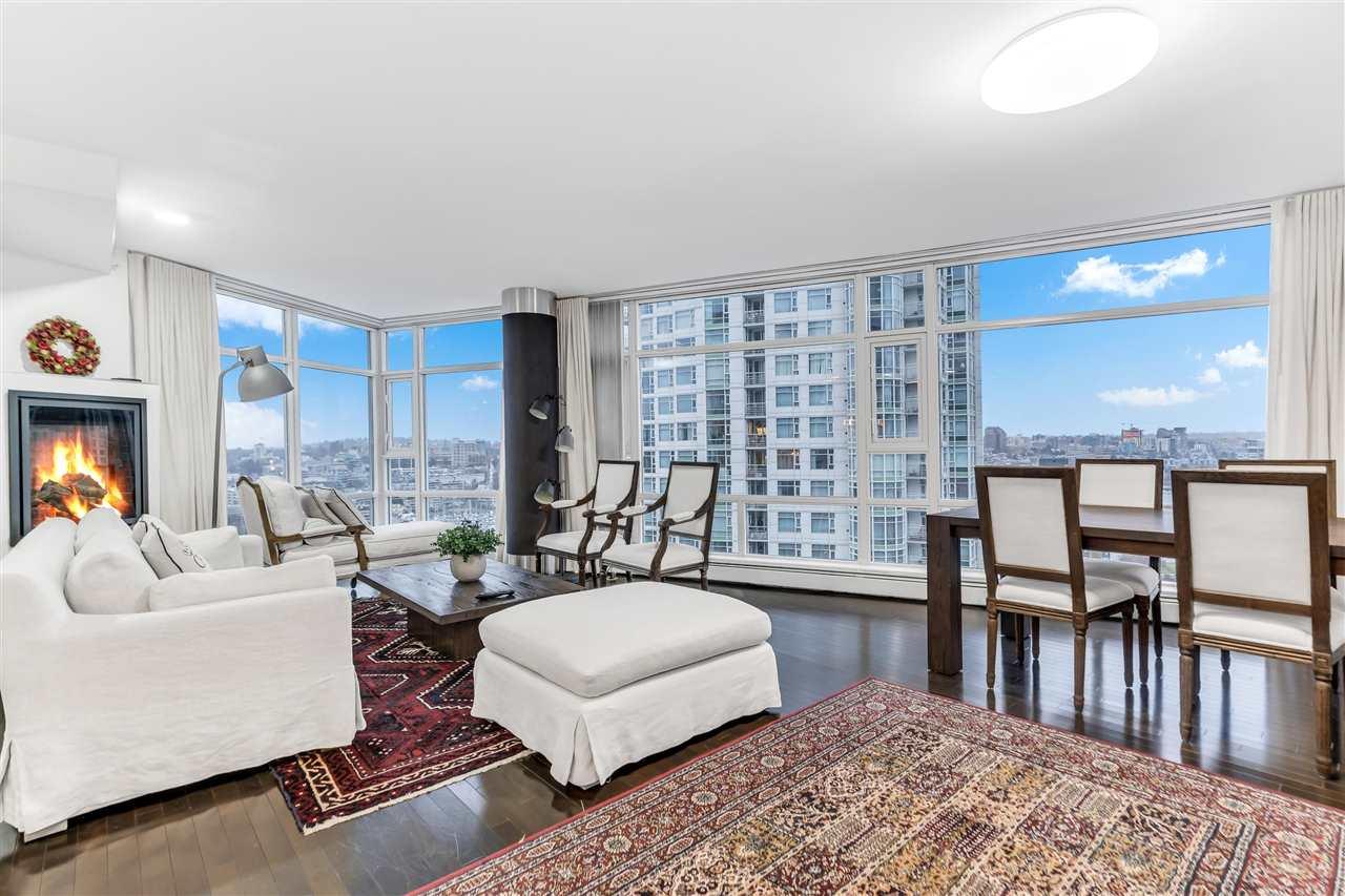 2607-198 Aquarius Mews, Vancouver, BC, V6Z 2Y4