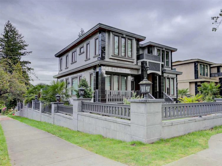 4910 Blenheim Street, Vancouver, BC, V6N 1N3