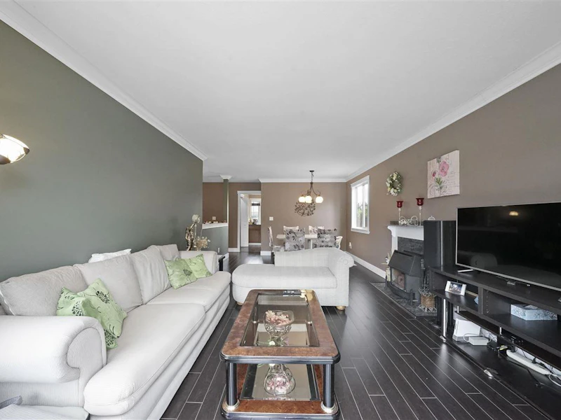 23190 122nd Avenue, Maple Ridge BC V2X 0P9