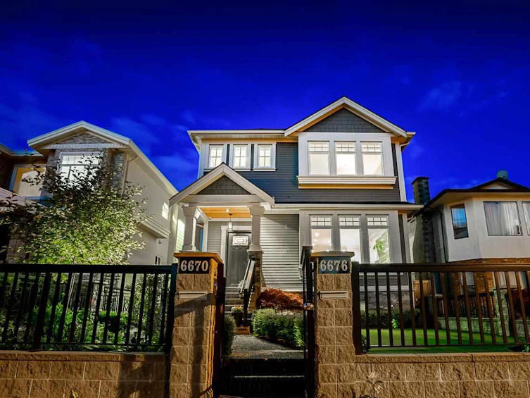 6676 Doman Street, Vancouver, BC, V5S 3H4