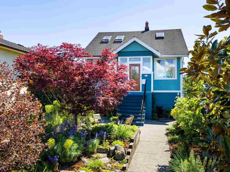 2440 E Georgia Street, Vancouver BC V5K 2J5