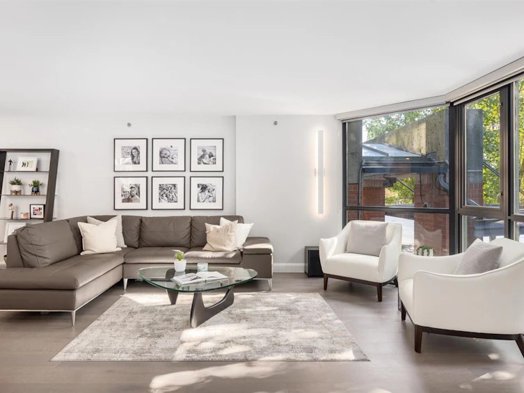 202-289 Drake Street, Vancouver, BC, V6B 5Z5