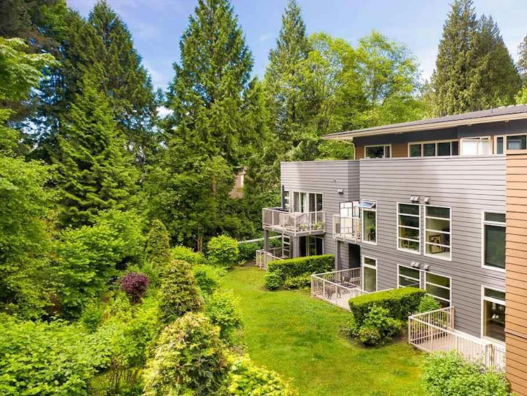 102-2832 Capilano Road, North Vancouver, BC, V7R 4H5
