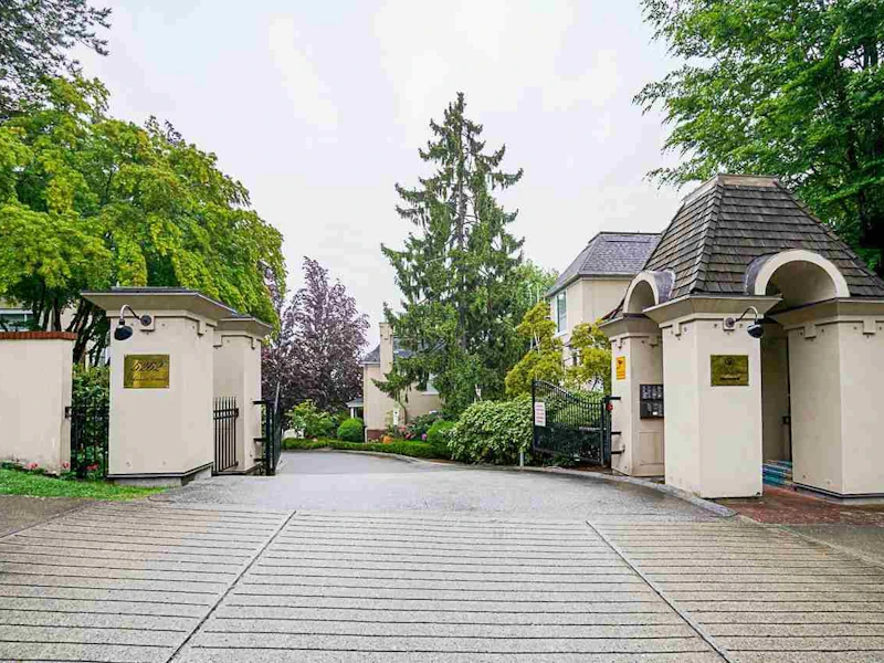 512 - 5262 Oakmount Crescent, Burnaby BC V5H 4R7
