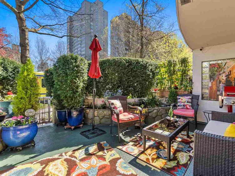 102-950 Bidwell Street, Vancouver, BC, V6G 2J9