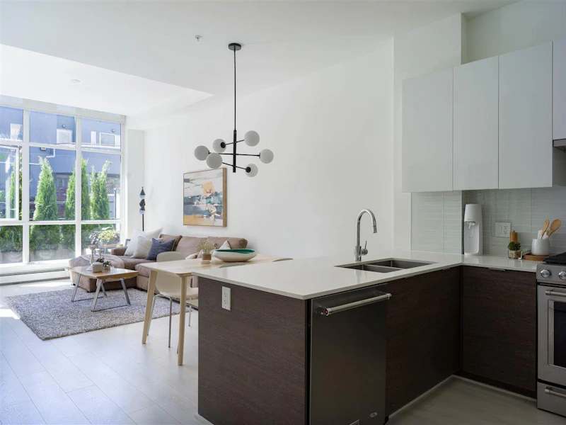 102 - 131 E 3rd Street, North Vancouver BC