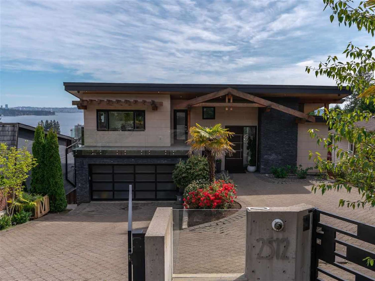 2512 Palmerston Avenue, West Vancouver, BC, V7V 2W5