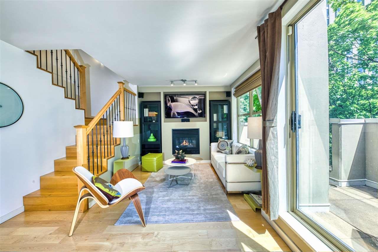 TH8-989 Richards Street, Vancouver, BC, V6B 6R6