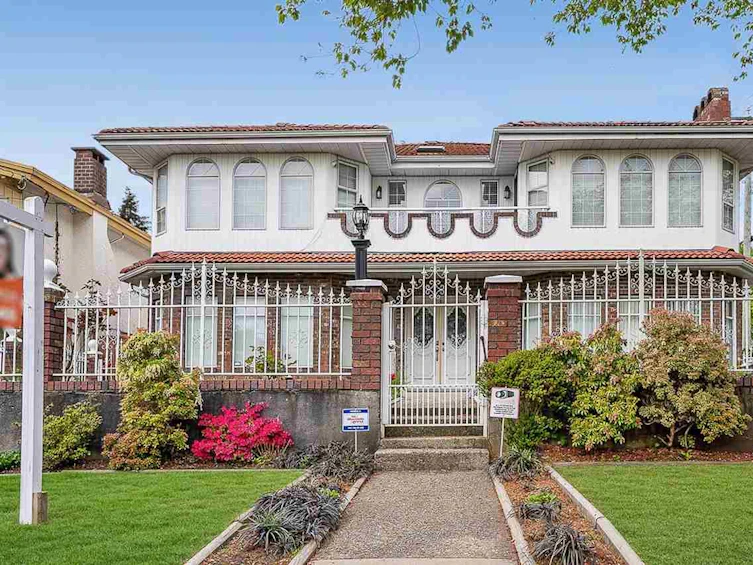 4541 Watling Street, Burnaby, BC, V5J 1V7