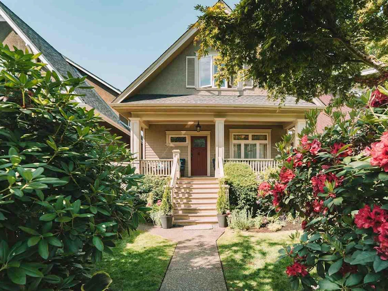 625 W 22nd Avenue, Vancouver BC V5Z 1Z5