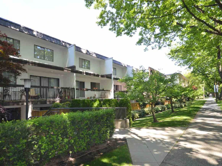 305-345 West 10th Avenue, Vancouver, BC, V5Y 1S2