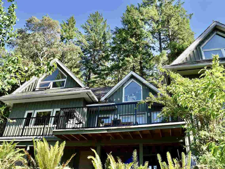 12916 Dogwood Drive, Pender Harbour Egmont, BC, V0N 2H0