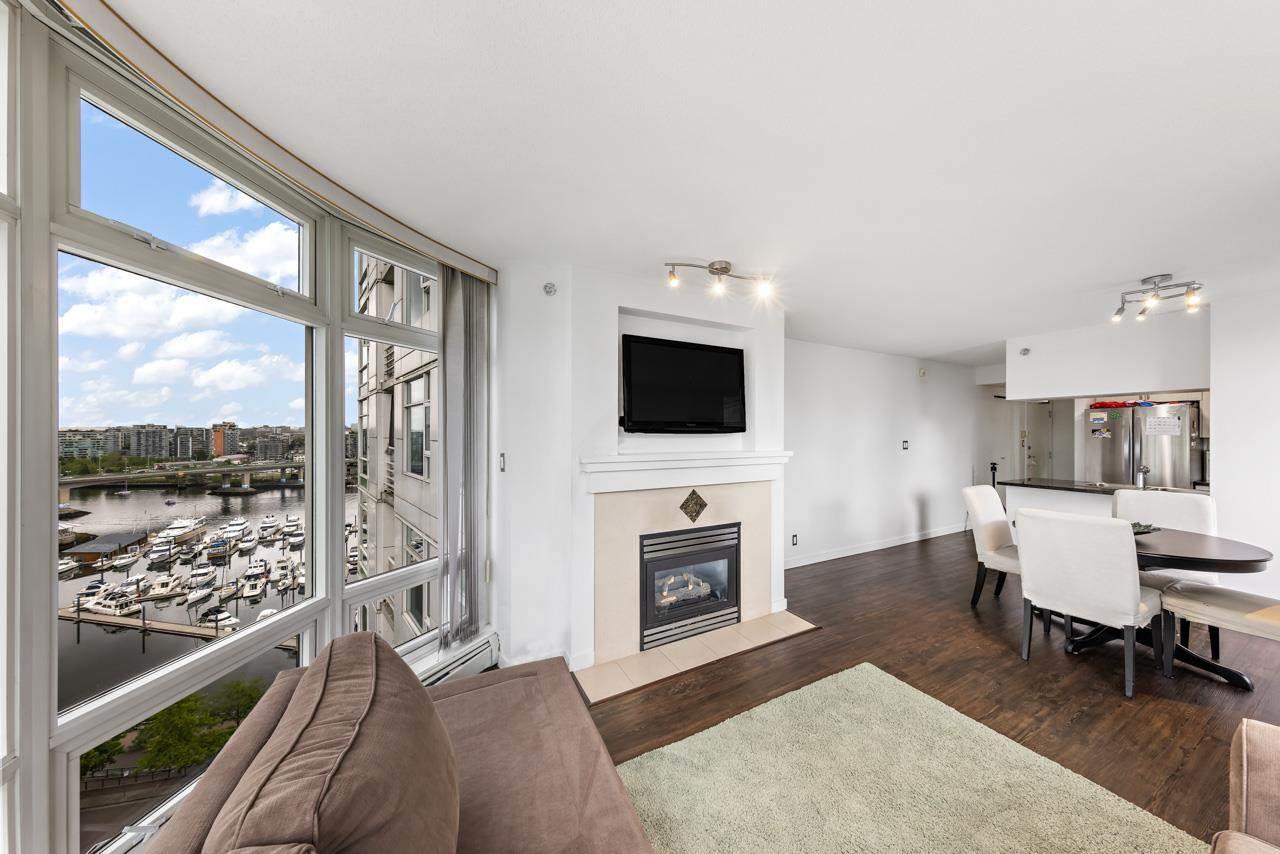 1805-1199 Marinaside Crescent, Vancouver, BC, V6Z 2Y2