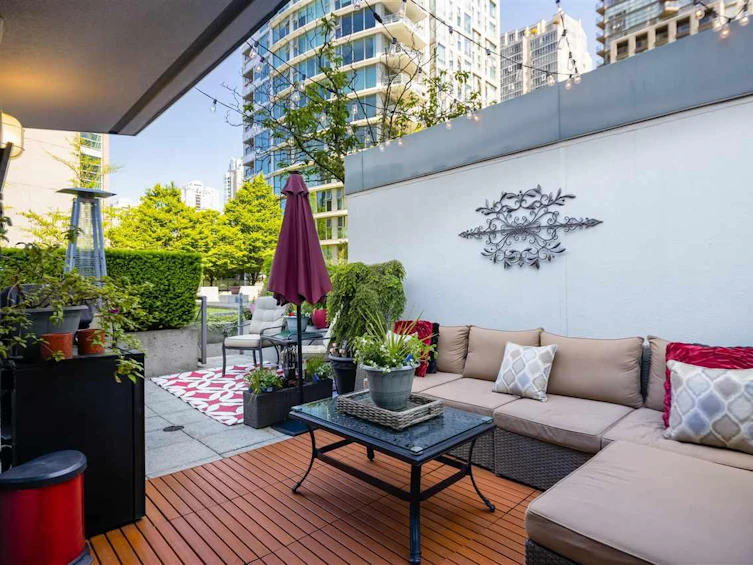 1037 Expo Boulevard, Vancouver, BC, V6Z 2W1