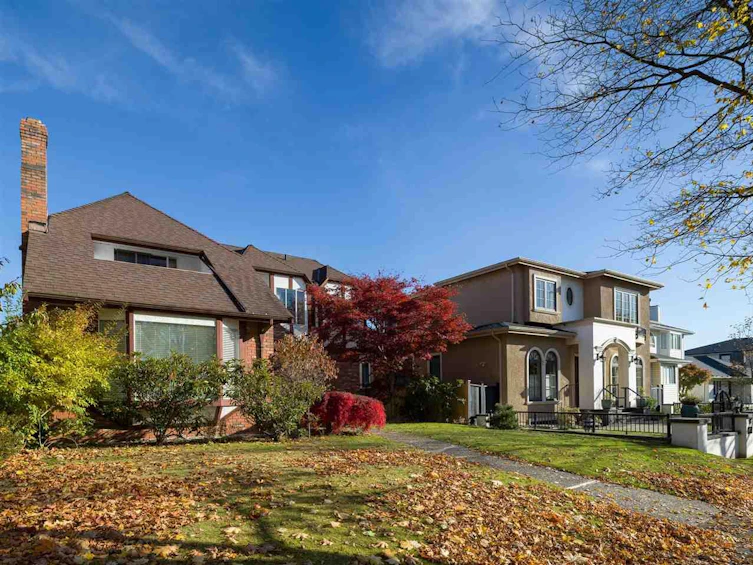 5564 Elizabeth Street, Vancouver, BC, V5Y 3J9